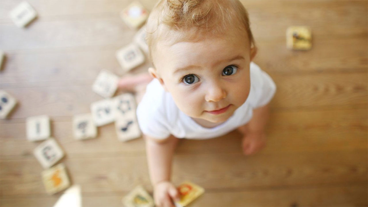 Ранние признаки аутизма у детей младше двух лет